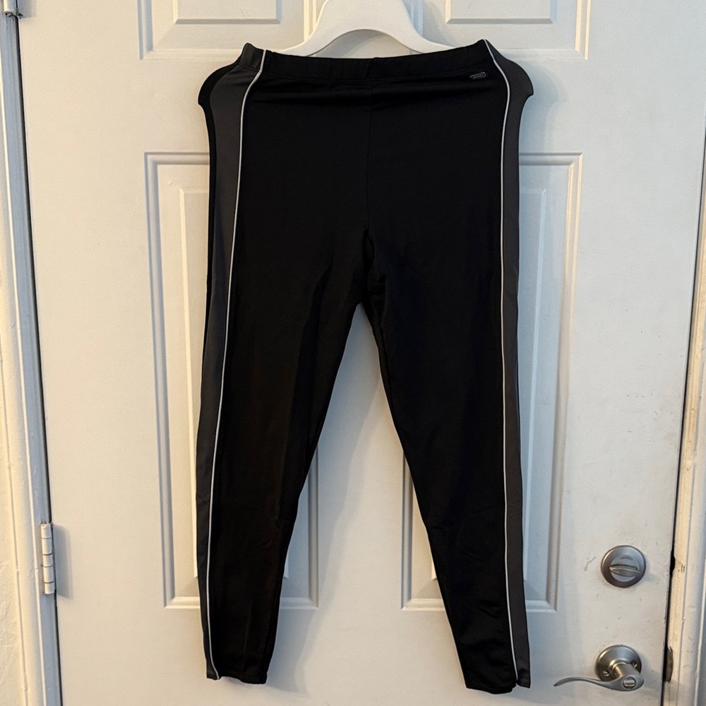 Jockey Bodywear black leggings. Grey white down side